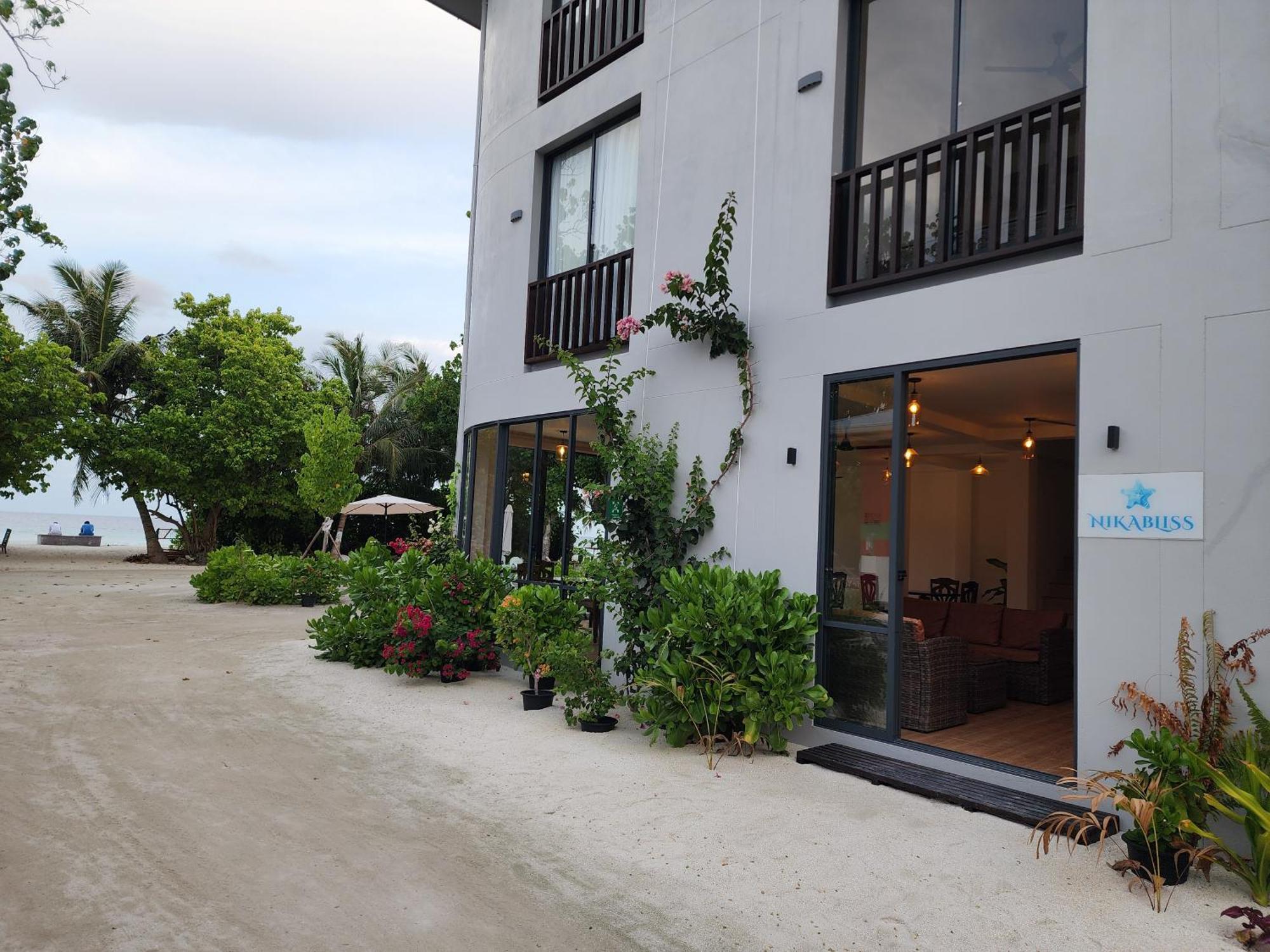 Nikabliss Dhigurah Bed and breakfast *